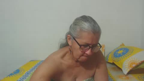 Snapshot of candy_mature_ chatting on March 7, 10:43 pm candy online show from March 7, 10:43 pm