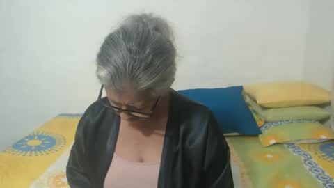 Snapshot of candy_mature_ chatting on January 20, 10:51 am candy online show from January 20, 10:51 am