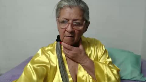 Snapshot of candy_mature_ chatting on September 21, 2:21 am candy online show from September 21, 2:21 am