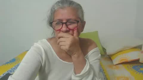 Snapshot of candy_mature_ chatting on March 9, 10:41 am candy online show from March 9, 10:41 am