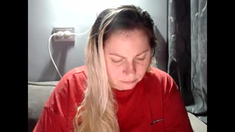 Laura online show from December 13, 8:26 pm