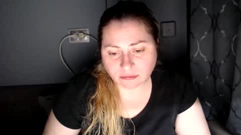 Laura online show from September 27, 8:49 pm