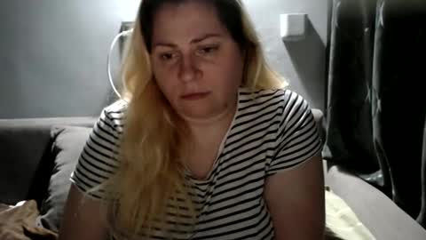 Laura online show from September 16, 7:11 pm