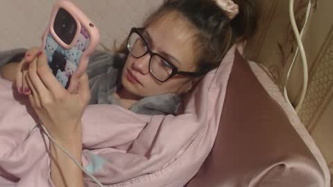 say meow and send tips  online show from November 6, 1:00 am