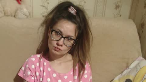 Snapshot of candylady136 chatting on March 12, 4:35 pm say meow and send tip online show from March 12, 4:35 pm