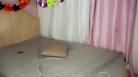 leahlex 3 online show from October 30, 8:27 am