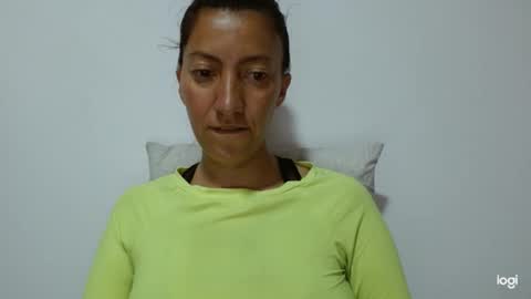 candymilfff online show from November 16, 8:42 pm