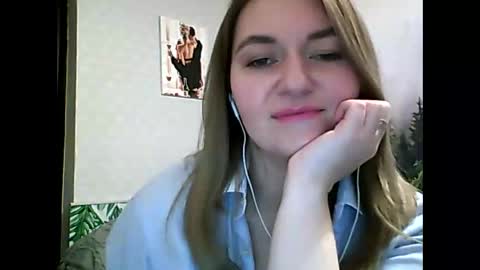 Daisy online show from February 13, 9:17 pm