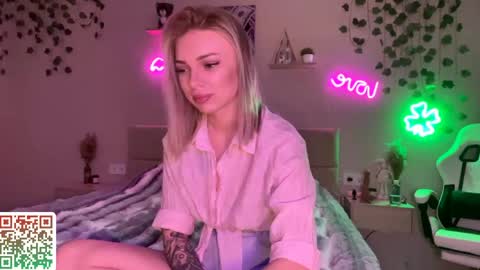 Candy online show from May 14, 8:09 am
