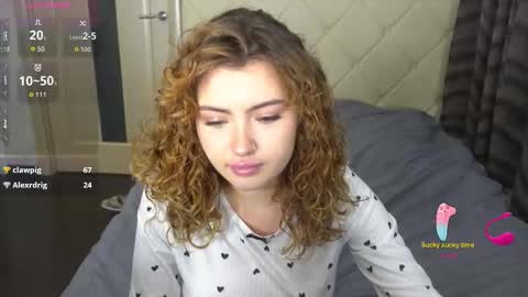 Snapshot of candywink chatting on October 12, 8:22 pm Kate online show from October 12, 8:22 pm