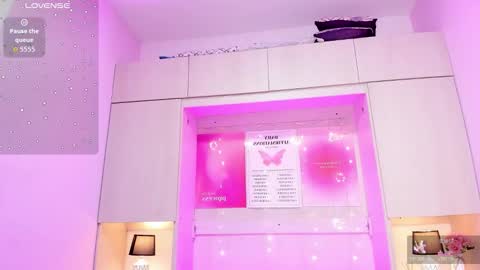  Dulce Maria  online show from October 31, 9:41 pm