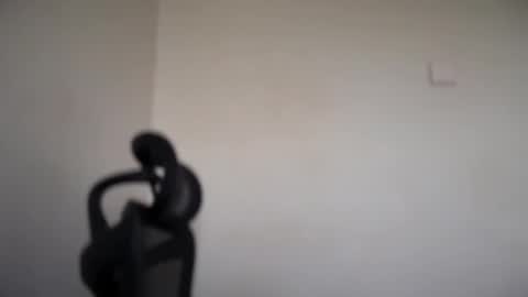 Snapshot of cappuccinokiss chatting on October 1, 7:35 am Emma online show from October 1, 7:35 am