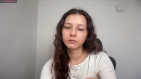Snapshot of cappuccinokiss chatting on January 17, 8:56 am Emma online show from January 17, 8:56 am