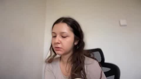 Snapshot of cappuccinokiss chatting on October 13, 6:49 am Emma online show from October 13, 6:49 am