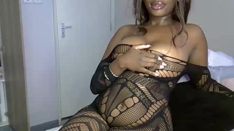 Snapshot of caramel_barbiee chatting on September 26, 5:27 am Caramel online show from September 26, 5:27 am
