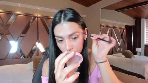 Carina online show from October 3, 1:16 pm