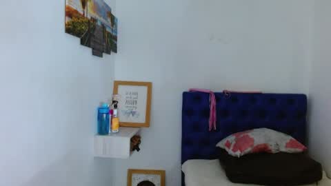 Snapshot of carla_beer chatting on December 29, 12:01 pm Carla online show from December 29, 12:01 pm