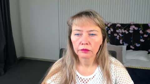 Carla Vogue online show from November 4, 3:55 am