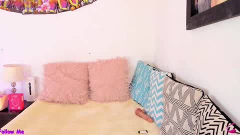 Snapshot of carla_wet18 chatting on October 16, 5:04 pm Carla Wet18 online show from October 16, 5:04 pm