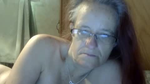 carleeswoman08 online show from May 12, 11:17 am