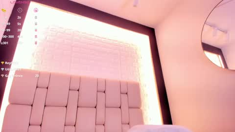 Snapshot of caro_martinezz chatting on February 28, 2:20 pm online show from February 28, 2:20 pm