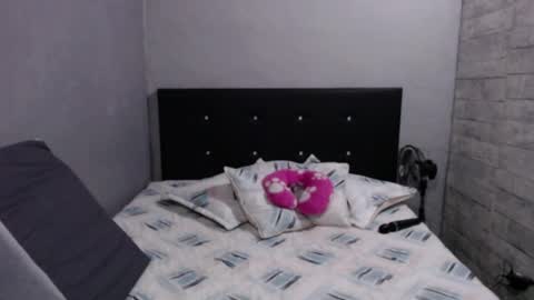 Caro milf  online show from April 8, 11:23 am