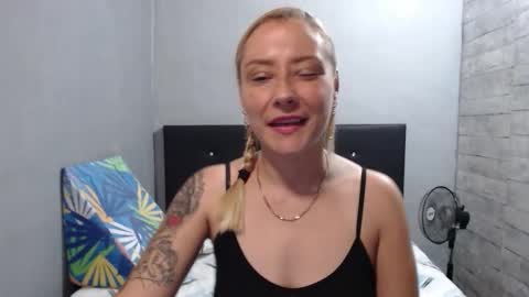 Caro milf  online show from October 29, 7:16 pm