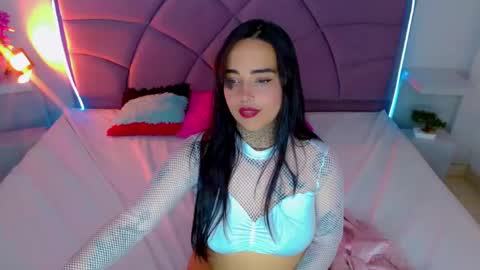 Snapshot of carolaine01 chatting on October 5, 8:58 pm Carolaine01 online show from October 5, 8:58 pm