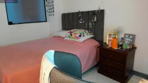 carolina_zaens online show from October 6, 10:36 pm