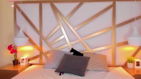 Caroline online show from September 20, 1:20 pm