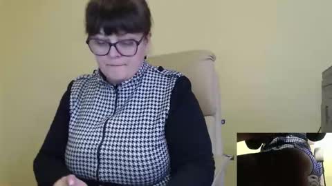 CarolineDream  online show from November 13, 12:04 pm