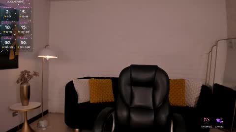 Caro online show from February 6, 9:45 am