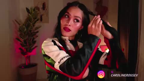 carol  online show from February 25, 8:07 pm