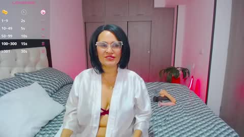 CarolinneFiotti online show from September 16, 9:01 pm