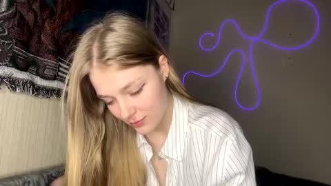 Cassandra online show from February 27, 3:12 pm