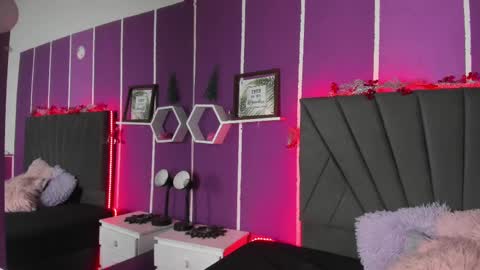 Cassie Jones online show from February 13, 2:56 am