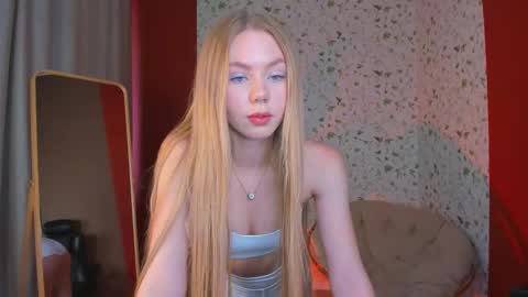Snapshot of cassie_palmer chatting on February 22, 6:50 am Hello my name is Cassie and my friend Nilo is also here online show from February 22, 6:50 am