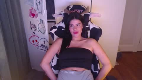 cassiealvarez online show from October 30, 5:21 am