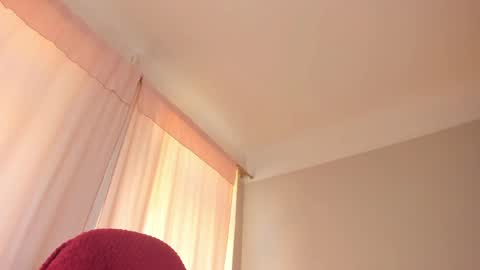  cassandra  online show from June 3, 3:50 pm