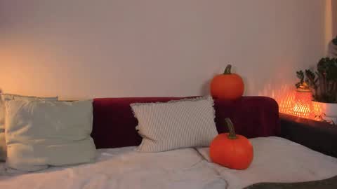  cassandra  online show from October 28, 2:56 pm