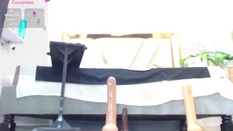Snapshot of catalillina_love1 chatting on February 20, 10:37 pm Cata online show from February 20, 10:37 pm
