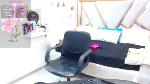 Snapshot of catalillina_love1 chatting on January 11, 12:07 pm Cata online show from January 11, 12:07 pm