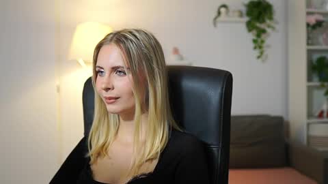 catecrago  online show from October 10, 8:08 am