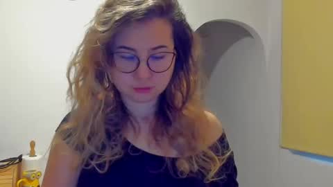 Snapshot of caterinnakat chatting on January 14, 9:45 am Kat online show from January 14, 9:45 am