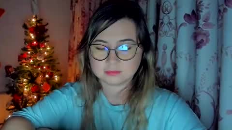 Snapshot of caterinnakat chatting on January 3, 9:05 pm Kat online show from January 3, 9:05 pm