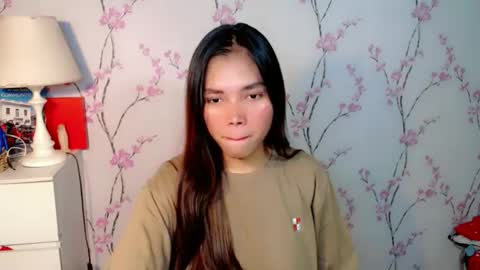 Snapshot of catherine_365 chatting on October 2, 5:12 am catherine_365 online show from October 2, 5:12 am
