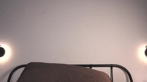 Lee online show from December 15, 8:14 pm