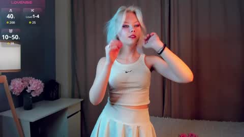 Mia online show from March 23, 11:05 am