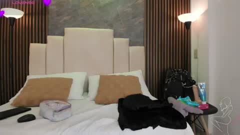 catiusca_reyes_03 online show from March 23, 12:33 pm