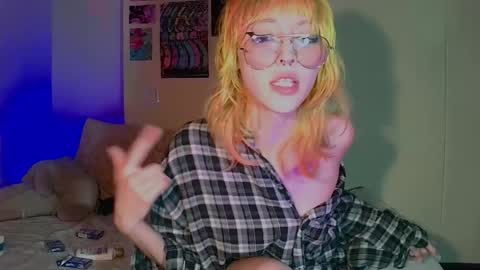 Snapshot of catkief420 chatting on October 3, 2:38 am Cat online show from October 3, 2:38 am